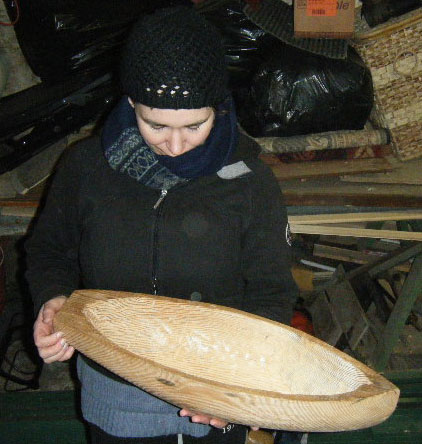 Marianne checks her hull. Photo: SR